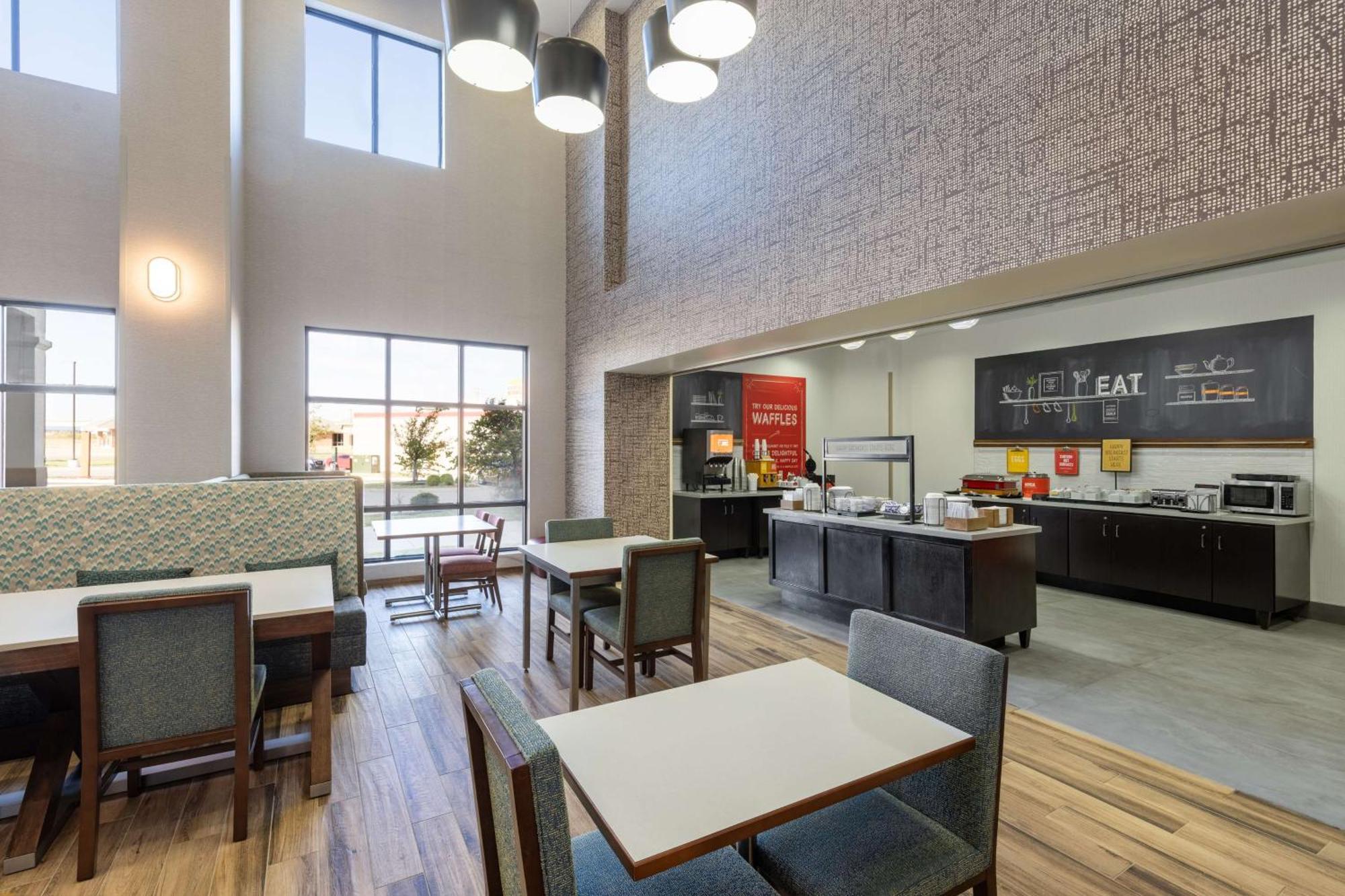 Hampton Inn & Suites Woodward Kültér fotó